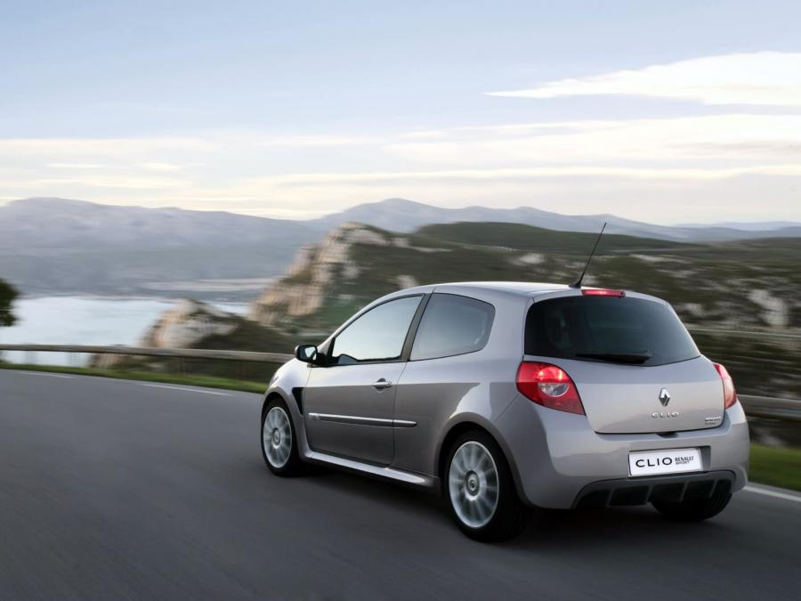  Renault Clio R.S. 2.0 16V 2006 года  (фото 48 из 125)